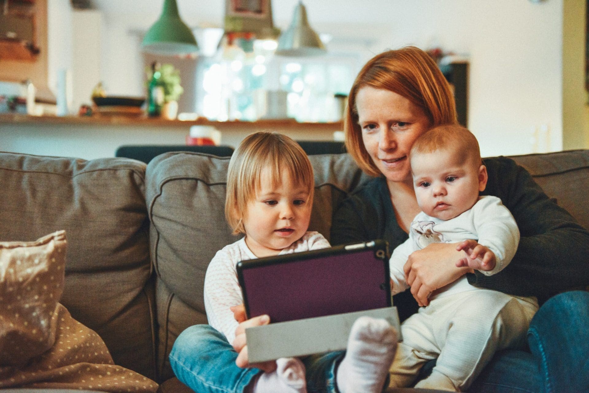 alexander-dummer-UH-xs-FizTk-unsplash Childcare - supporting legal consultants